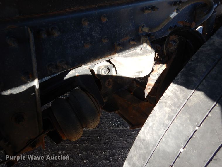 image for item AF9405 2005 Sterling L9500  dump truck