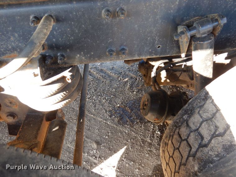 image for item AF9405 2005 Sterling L9500  dump truck