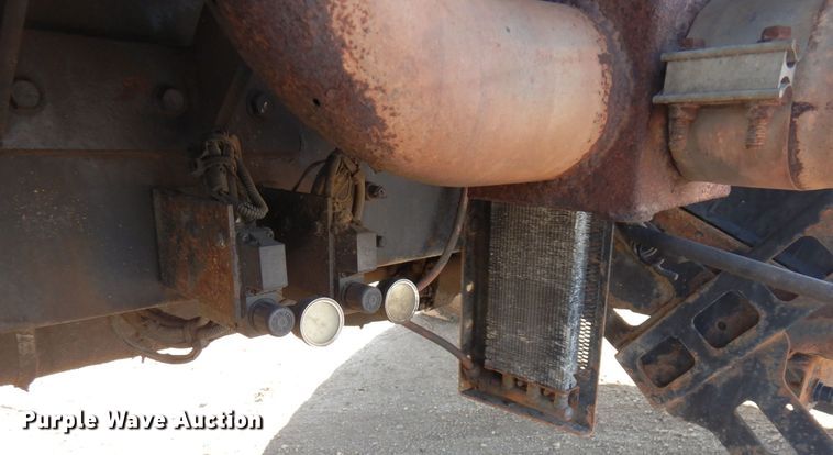 image for item AF9405 2005 Sterling L9500  dump truck