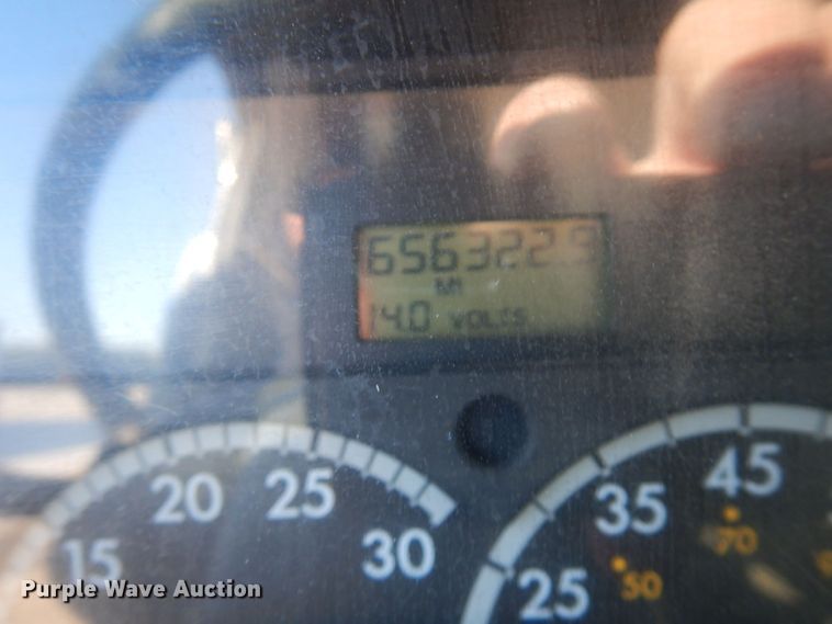 image for item AF9405 2005 Sterling L9500  dump truck