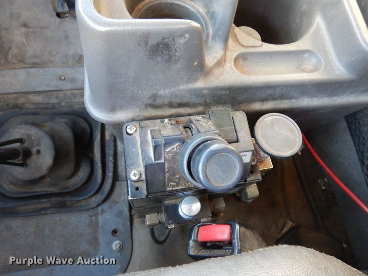 image for item AF9405 2005 Sterling L9500  dump truck