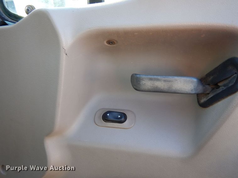 image for item AF9405 2005 Sterling L9500  dump truck