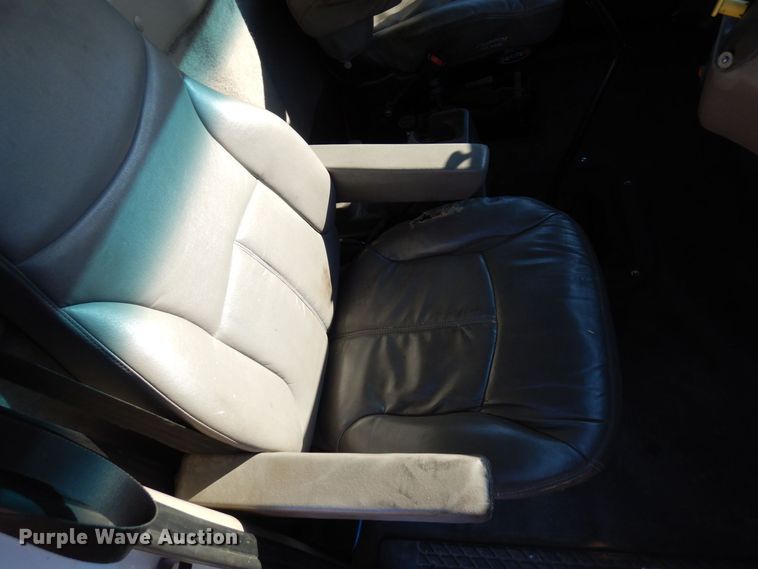 image for item AF9405 2005 Sterling L9500  dump truck