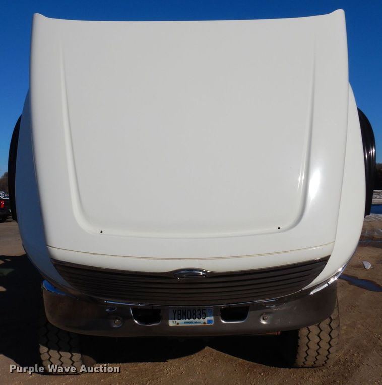 image for item AF9405 2005 Sterling L9500  dump truck