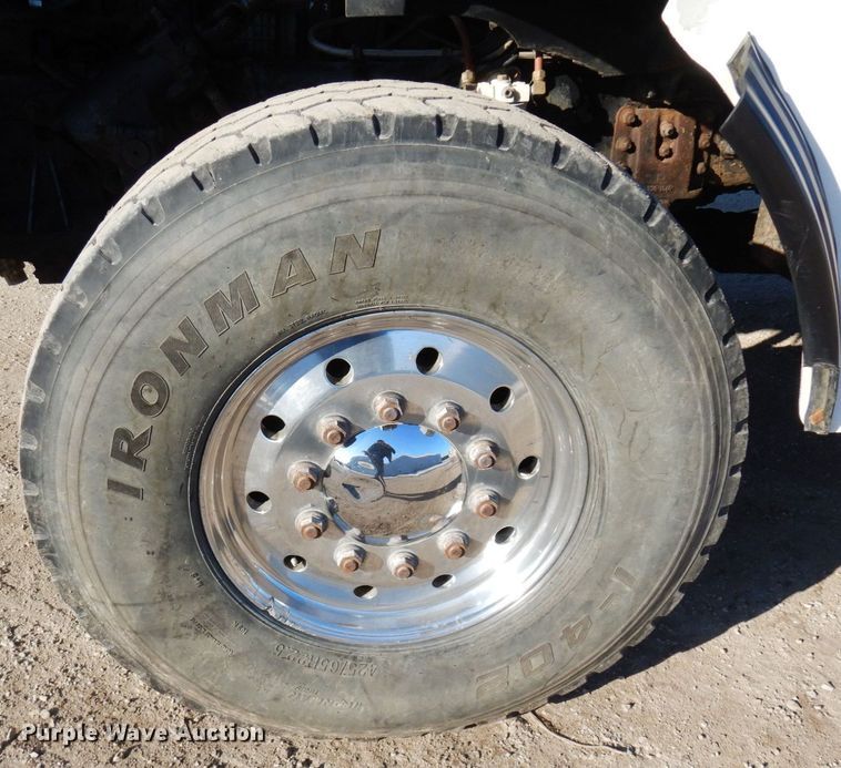 image for item AF9405 2005 Sterling L9500  dump truck