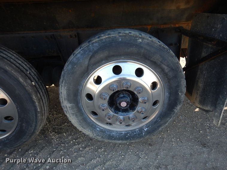 image for item AF9405 2005 Sterling L9500  dump truck