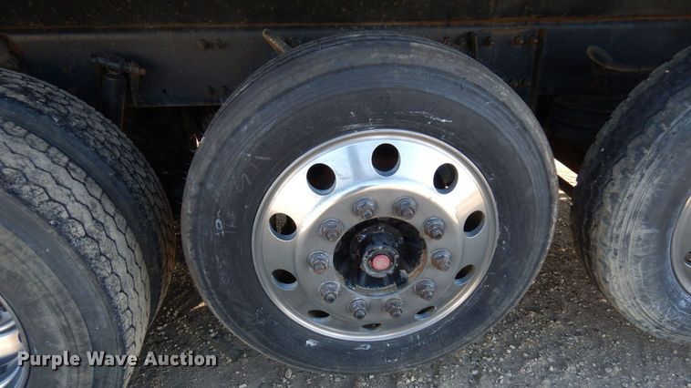 image for item AF9405 2005 Sterling L9500  dump truck