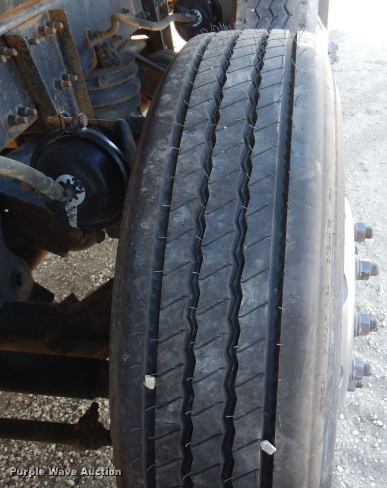 image for item AF9405 2005 Sterling L9500  dump truck