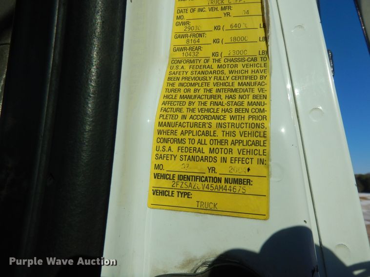 image for item AF9405 2005 Sterling L9500  dump truck