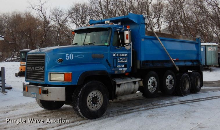 image for item AF9434 1998 Mack CL713  dump truck