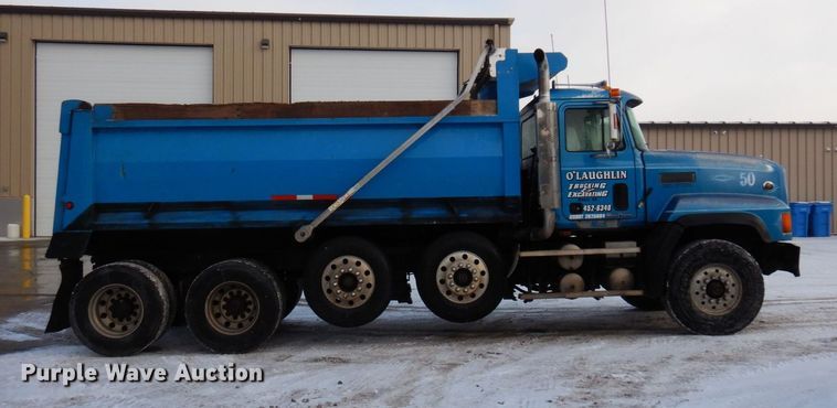 image for item AF9434 1998 Mack CL713  dump truck