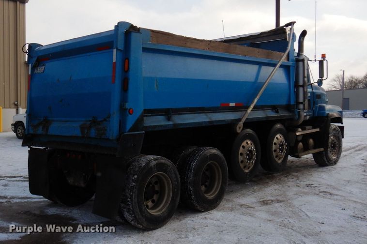 image for item AF9434 1998 Mack CL713  dump truck