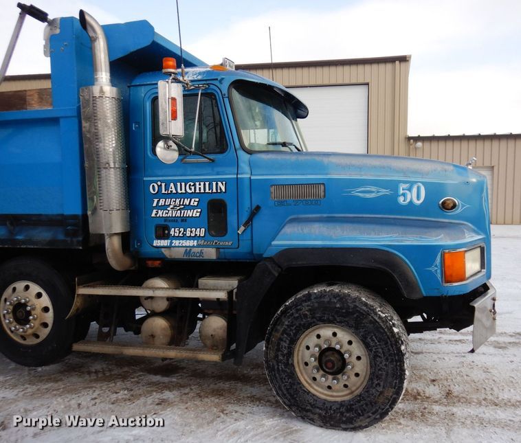 image for item AF9434 1998 Mack CL713  dump truck