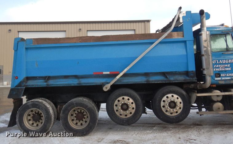 image for item AF9434 1998 Mack CL713  dump truck