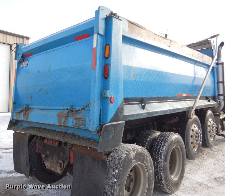 image for item AF9434 1998 Mack CL713  dump truck