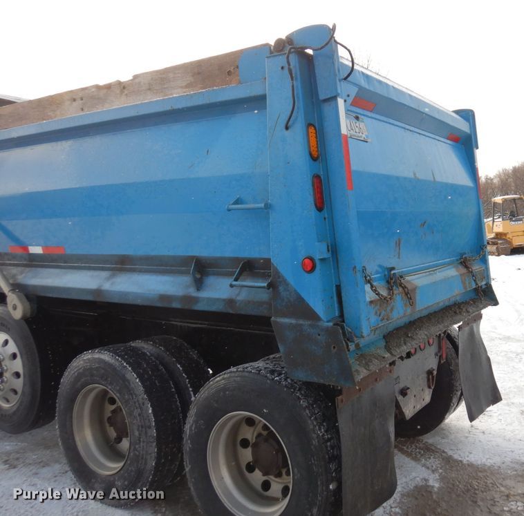 image for item AF9434 1998 Mack CL713  dump truck