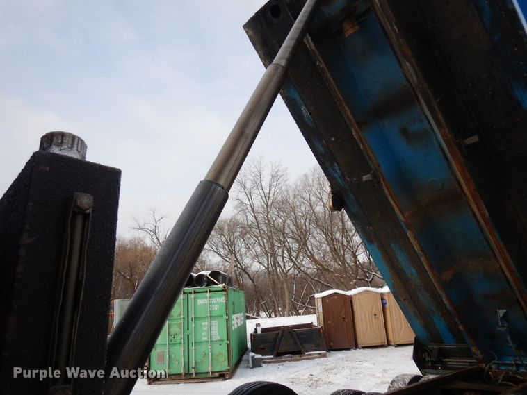 image for item AF9434 1998 Mack CL713  dump truck