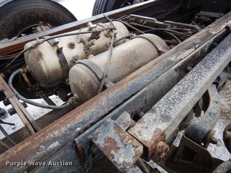 image for item AF9434 1998 Mack CL713  dump truck