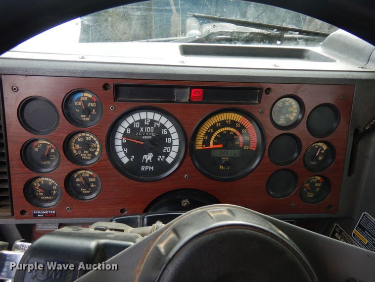 image for item AF9434 1998 Mack CL713  dump truck