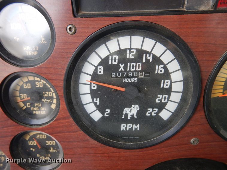 image for item AF9434 1998 Mack CL713  dump truck