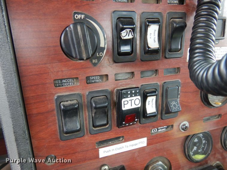 image for item AF9434 1998 Mack CL713  dump truck