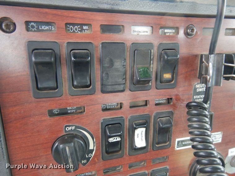 image for item AF9434 1998 Mack CL713  dump truck