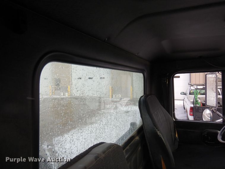 image for item AF9434 1998 Mack CL713  dump truck