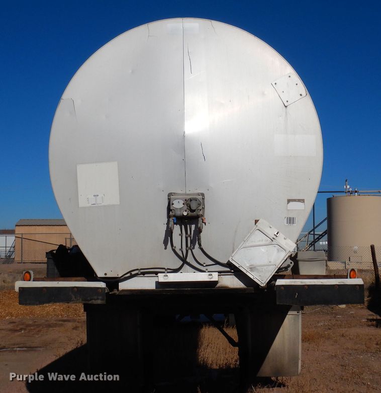 image for item DF8252 1989 Polar Tank Trailers Inc  tank trailer