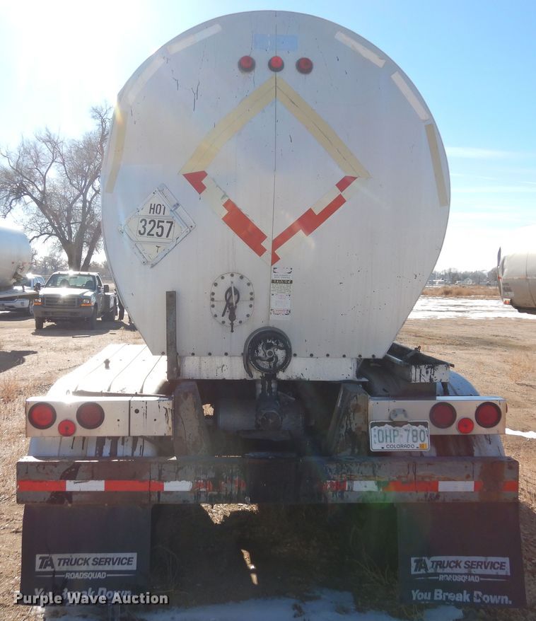 image for item DF8252 1989 Polar Tank Trailers Inc  tank trailer