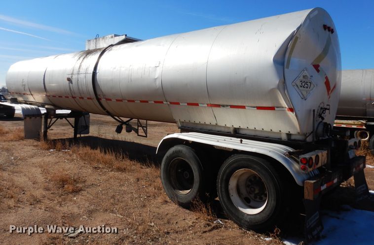 image for item DF8252 1989 Polar Tank Trailers Inc  tank trailer