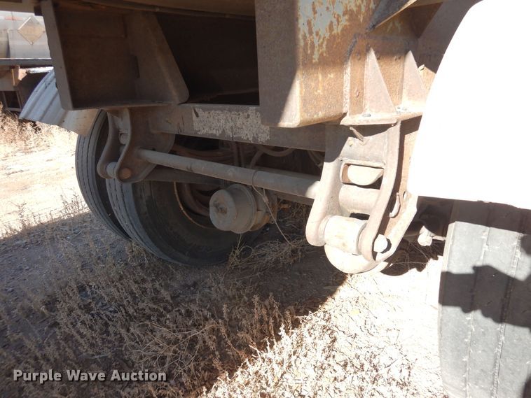 image for item DF8252 1989 Polar Tank Trailers Inc  tank trailer