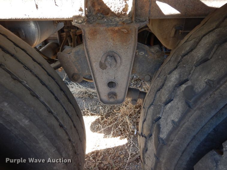 image for item DF8252 1989 Polar Tank Trailers Inc  tank trailer