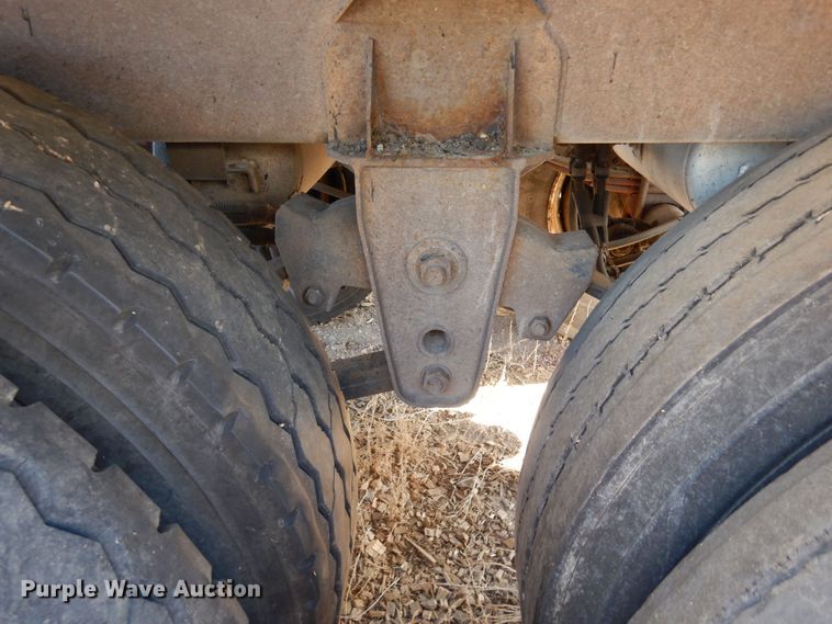 image for item DF8252 1989 Polar Tank Trailers Inc  tank trailer