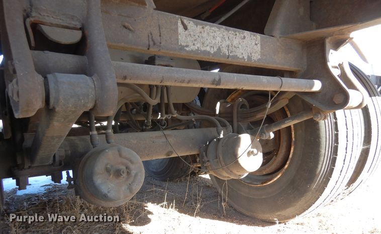 image for item DF8252 1989 Polar Tank Trailers Inc  tank trailer