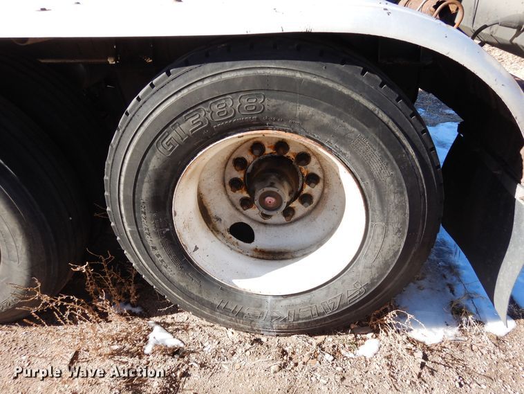 image for item DF8252 1989 Polar Tank Trailers Inc  tank trailer