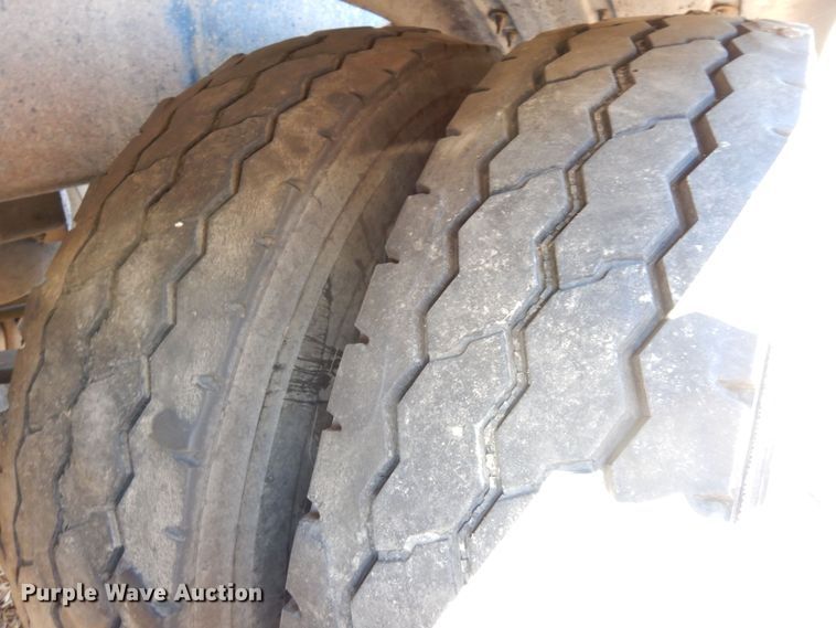 image for item DF8252 1989 Polar Tank Trailers Inc  tank trailer