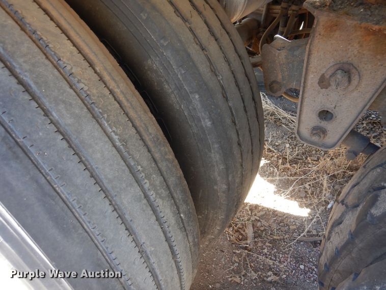 image for item DF8252 1989 Polar Tank Trailers Inc  tank trailer