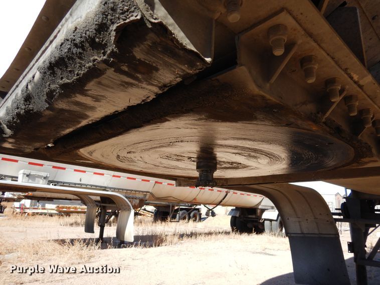 image for item DF8253 1996 Etnyre CD-1040  tank trailer