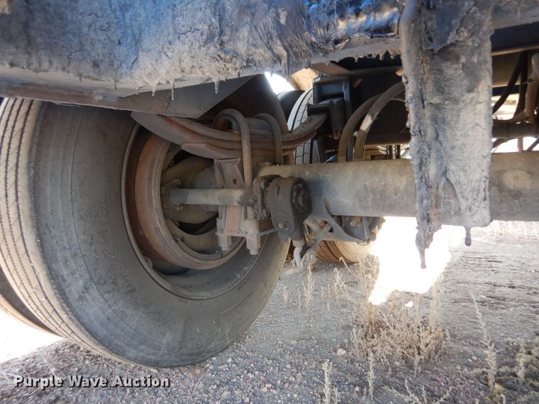 image for item DF8253 1996 Etnyre CD-1040  tank trailer