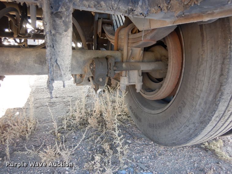 image for item DF8253 1996 Etnyre CD-1040  tank trailer