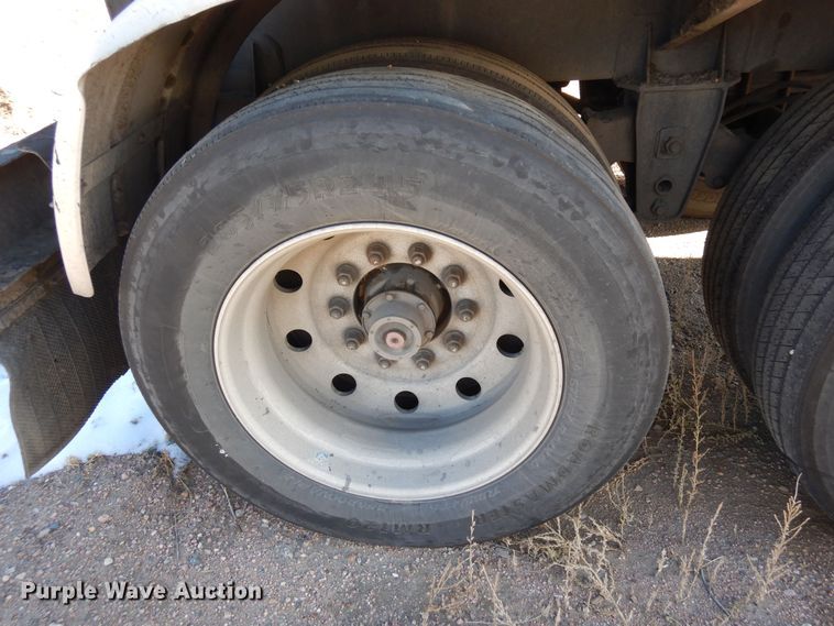 image for item DF8253 1996 Etnyre CD-1040  tank trailer