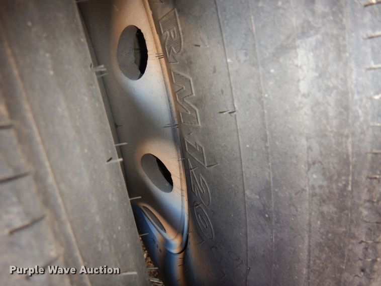 image for item DF8253 1996 Etnyre CD-1040  tank trailer