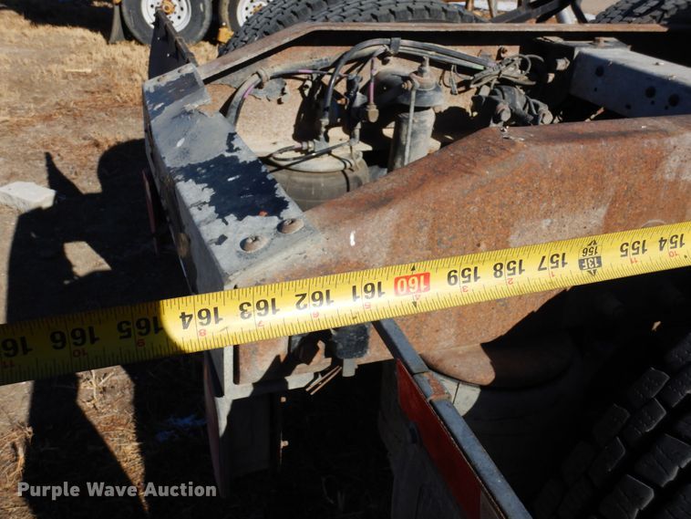 image for item DF8261 2002 Peterbilt 379  semi truck