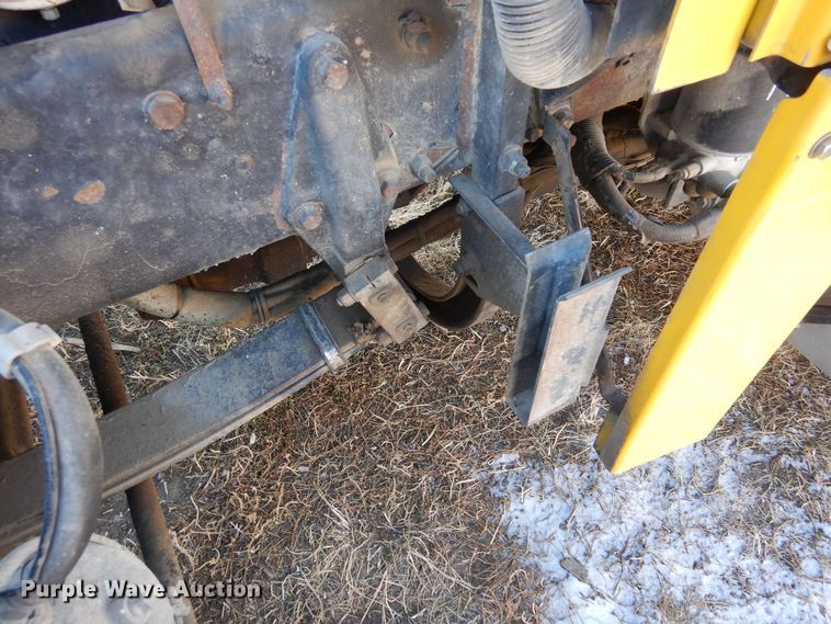 image for item DF8261 2002 Peterbilt 379  semi truck