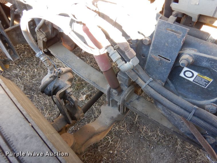 image for item DF8261 2002 Peterbilt 379  semi truck