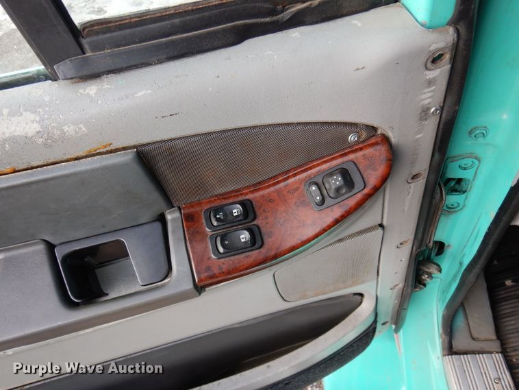 image for item DF8270 1998 Freightliner Century Class  semi truck