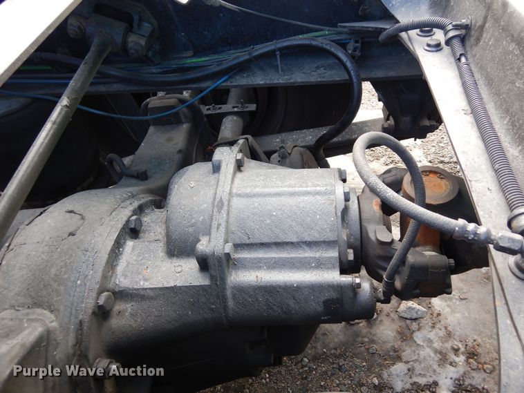 image for item DF8270 1998 Freightliner Century Class  semi truck