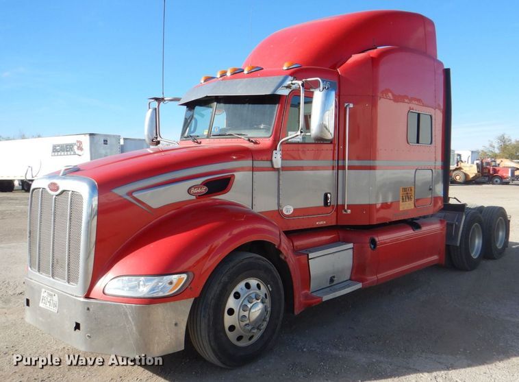 image for item DH7513 2013 Peterbilt 386 semi truck