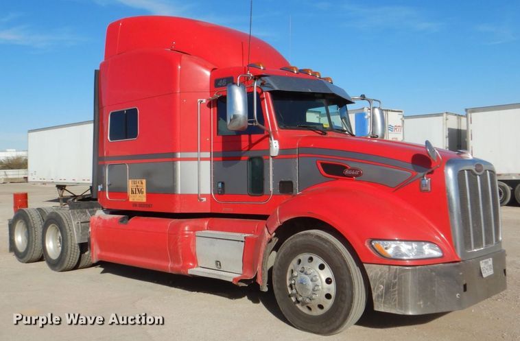 image for item DH7513 2013 Peterbilt 386 semi truck