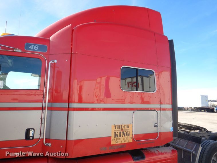 image for item DH7513 2013 Peterbilt 386 semi truck